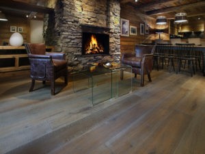 Vermont - Parquet contrecollé en chêne huilé finition rabotée main, sciée et brossée